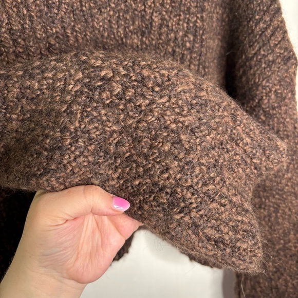 Banana Republic PETITE SOFFIO BOUCLÉ SWEATER Alpaca Wool Blend size Small NWT - Picture 3 of 11